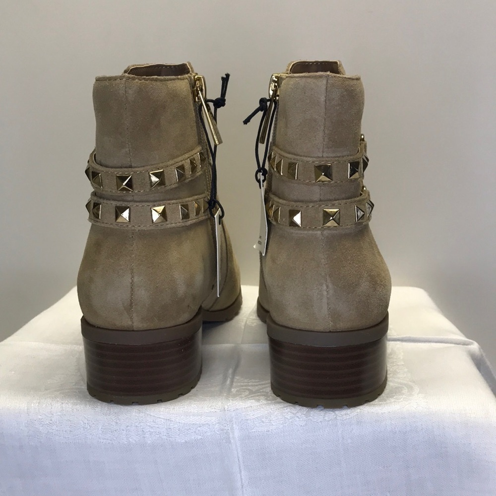 ANN Klein’s Caimile Natural Suede Ankle High Block Heel Bootie NWT - Picture 3 of 9